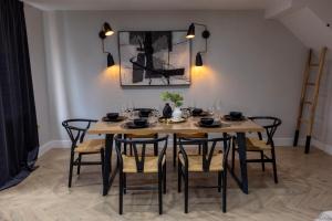 Charming 3-Bed House with 1 Parking space