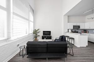 2BR 2BA In The Block Apartment by CozySuites