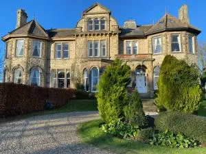 Bellfield Country Suites - 比代尔