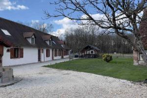 Maisons de vacances Longere Solognote piscine + 2*boxes chevaux et pre : photos des chambres