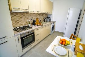 Contemporary Studio with Balcony - New Building