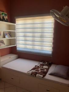 3BR 70sqm Free internet, Penthouse unit in Ermita, Manila near US Embassy