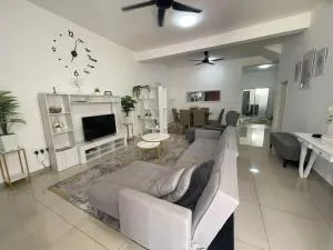 Safiyya Homestay - Sungai Sayung