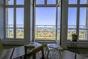 Panoramic Mulberry Beach plendid family apartment - 阿内勒