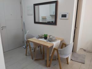 Pasay Staycation with Parking Space in 150 Newport Boulevard near Resort World & NAIA T3