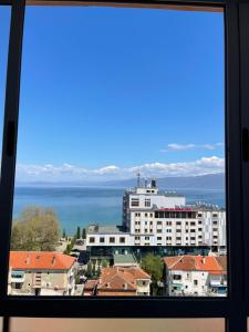 City Center With Lake View One Bedroom Apartment