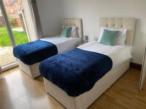 Amazing 4 bed Contractor hub