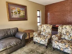 Lloyds - 6 - Grootgewaagd