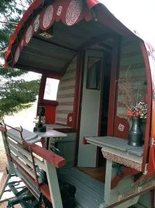 Roulotte irlandaise Polly - LʼAbergement-Sainte-Colombe