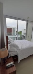 Casa frente al mar con piscina