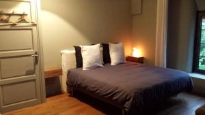 B&B / Chambres d'hotes Bed In Bellongue : Chambre Quadruple avec Douche