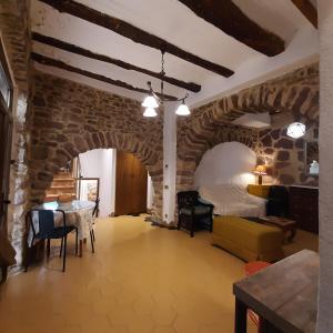 Casa rural rústica para parejas, familias o amigos a la montaña de EL COLMENAR