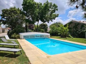 Gîte 2-4 couchages situé dans un magnifique jardin