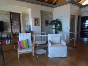 Villa Athina in front of the sea