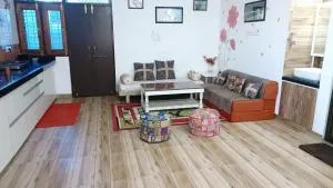 Gokul Niwas Home Stay Three - Dakan Kotra