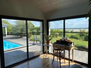 Villas Villa familiale a la campagne avec vue sur le fleuve - proche de Bordeaux : photos des chambres