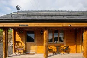 APPLE Cabin - Little Log Cabin in Wales - Highgate