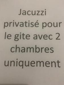 Maisons de vacances Au petit port Gite le voilier 2 chambres avec jacuzzi privatif et gite le drakkar normand 3 chambres sans jacuzzi : Maison 2 Chambres