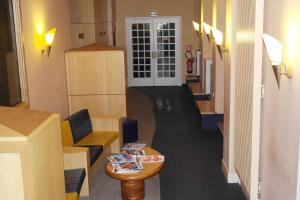 Hotels Hotel Restaurant Des Lys : photos des chambres