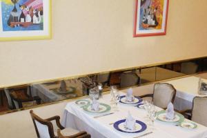 Hotels Hotel Restaurant Des Lys : photos des chambres