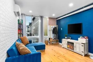 Modern Sustainable Design in Ballard - 92 Wlkscore - Seattle