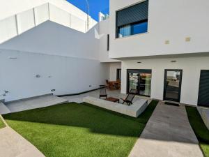 Ria Breezin by JohnVillas