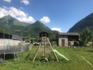 Maisons de vacances Maisonnette avec terrasse, jardin et poele a bois : photos des chambres