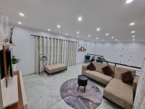 Luxury Secured Apartment