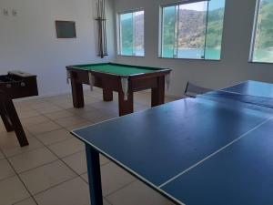 Frente Mar! 3 Quartos com Ar, 2 Vagas e Lazer Incrível com Piscina e Churrasqueira