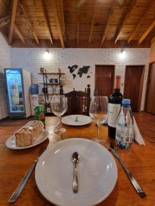 Nagual B&B - Airport Shuttle