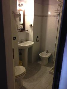 Quadruple Room room in Antico Casale Pozzuolo