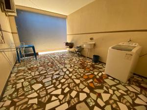 Casa Grande com 2 quartos e 1 suíte