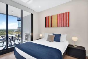 Stunning Corporate Apartment WAT1011601