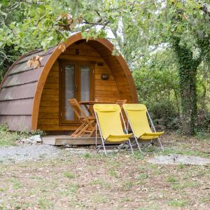 Campings Roulottes et Cabanes de Saint Cerice : photos des chambres