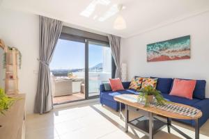 Sunset Sunshine Pool and Golf - Happy Rentals