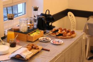 Hotels Coliwork Le Saint Romain : photos des chambres