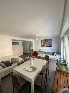 Apto POSEIDON CON PARKING EN EDIFICIO SUBTERRANEO