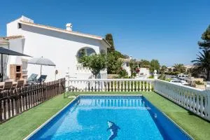 Superbly situated villa 67 - Mijas Costa