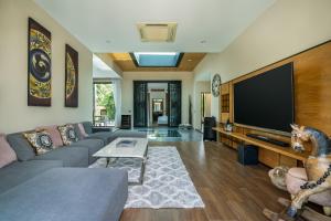 Baan Bua BT17 by Villacarte