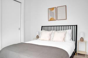 First Hill 1BR w Gym Coworking SEA-440