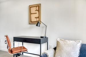 First Hill 1BR w Gym Coworking SEA-453