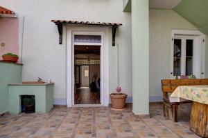 Apartment Laura with Terrace