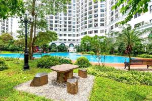 Vinhomes Royal City 2 Bedroom!