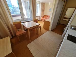 10Q - Z6 Apartment 605