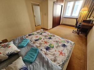 10Q - Z6 Apartment 606