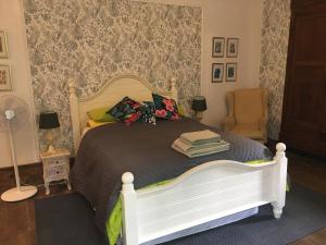 B&B / Chambres d'hotes Chateau Gros Puy, Petit Chateau chambre d'hote : photos des chambres