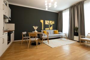Aesthetic newly renovated apartment located near Belvedere Castle, 15 minutes from Stephansplatz