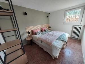 Maisons d'hotes Les Pierres de Cezaire : photos des chambres