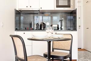 Ceuta Studio Apartments by LovelyStay