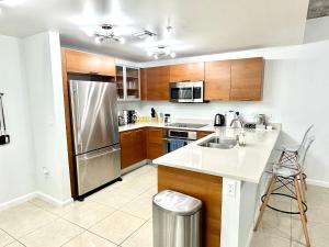 Elite 1BD 1BTH at Midblock FREE PARKING